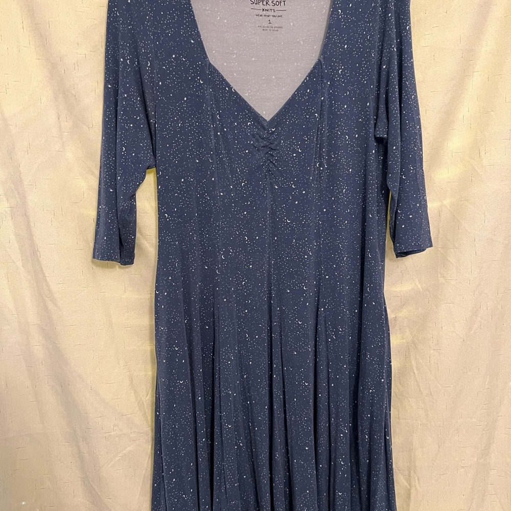 Casual Blue A-Line Dress with 3/4 Dolman Sleeves and V-Neck